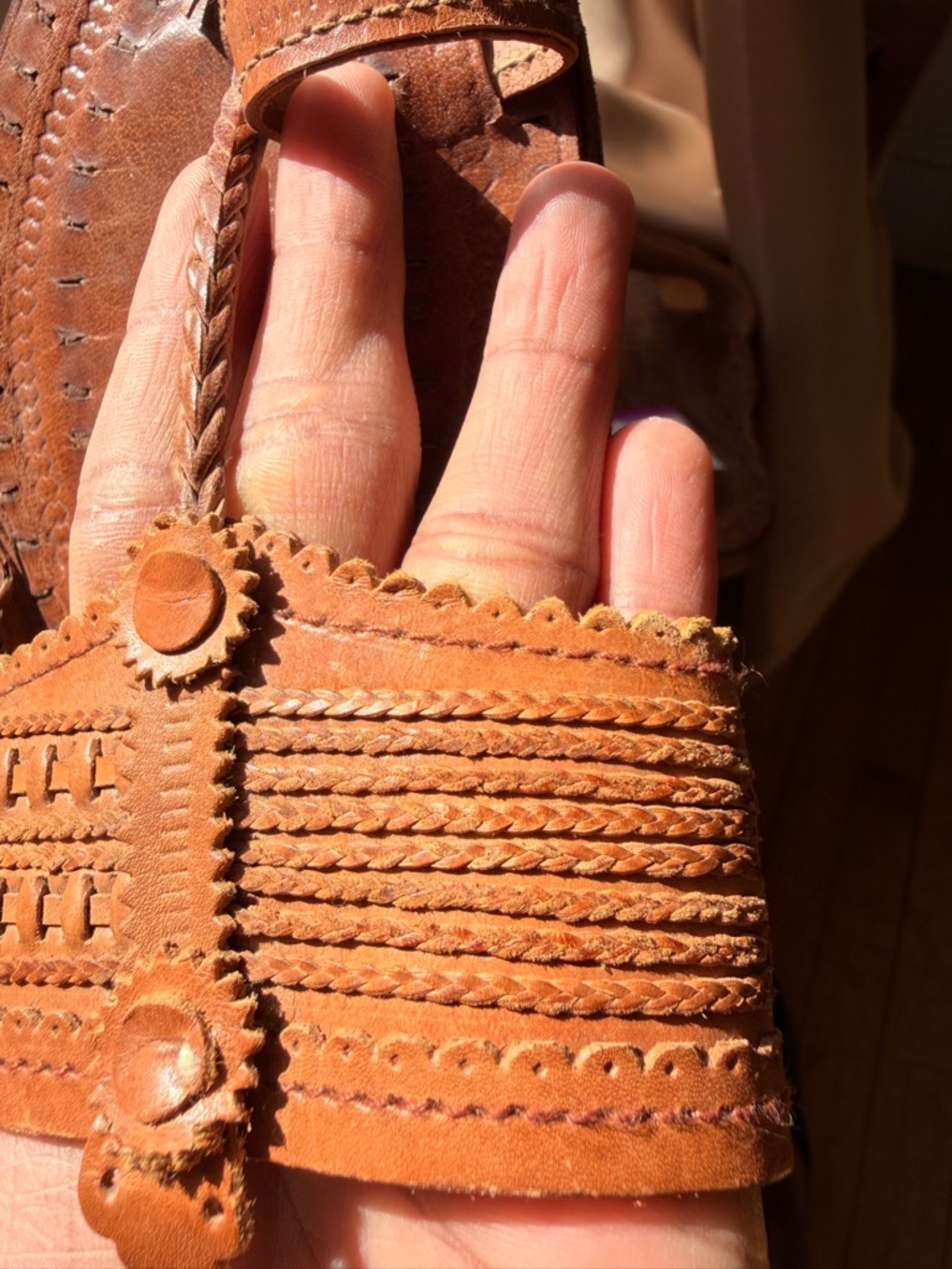 Handcrafted kolhapuri - Picture 8 of 9